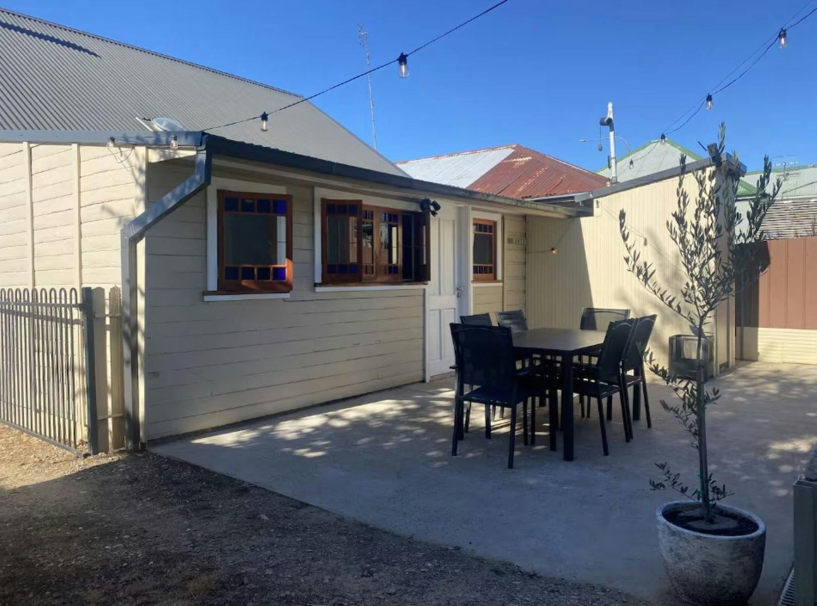 Crookwell Cottage backyard