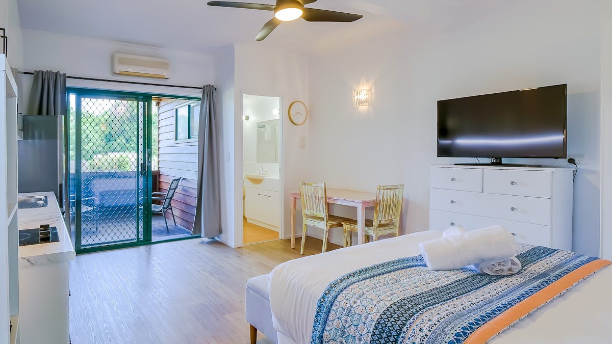Deluxe Studio Apartment