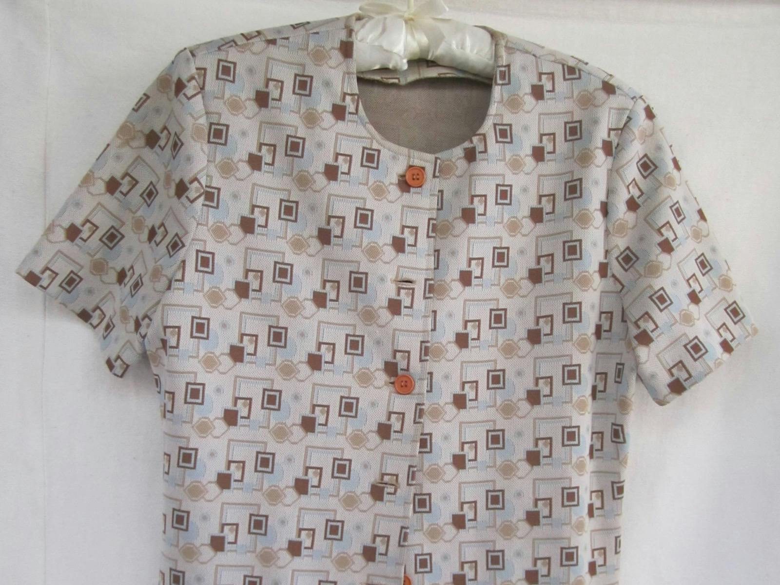 Top made from Crimplene