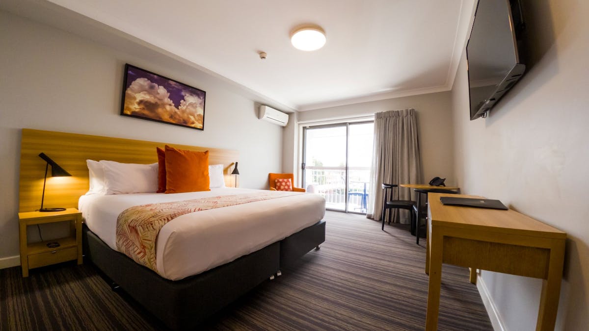 Deluxe King Room