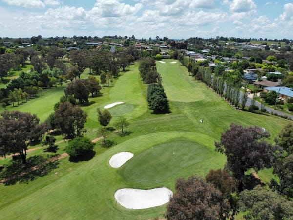 Young Golf Club