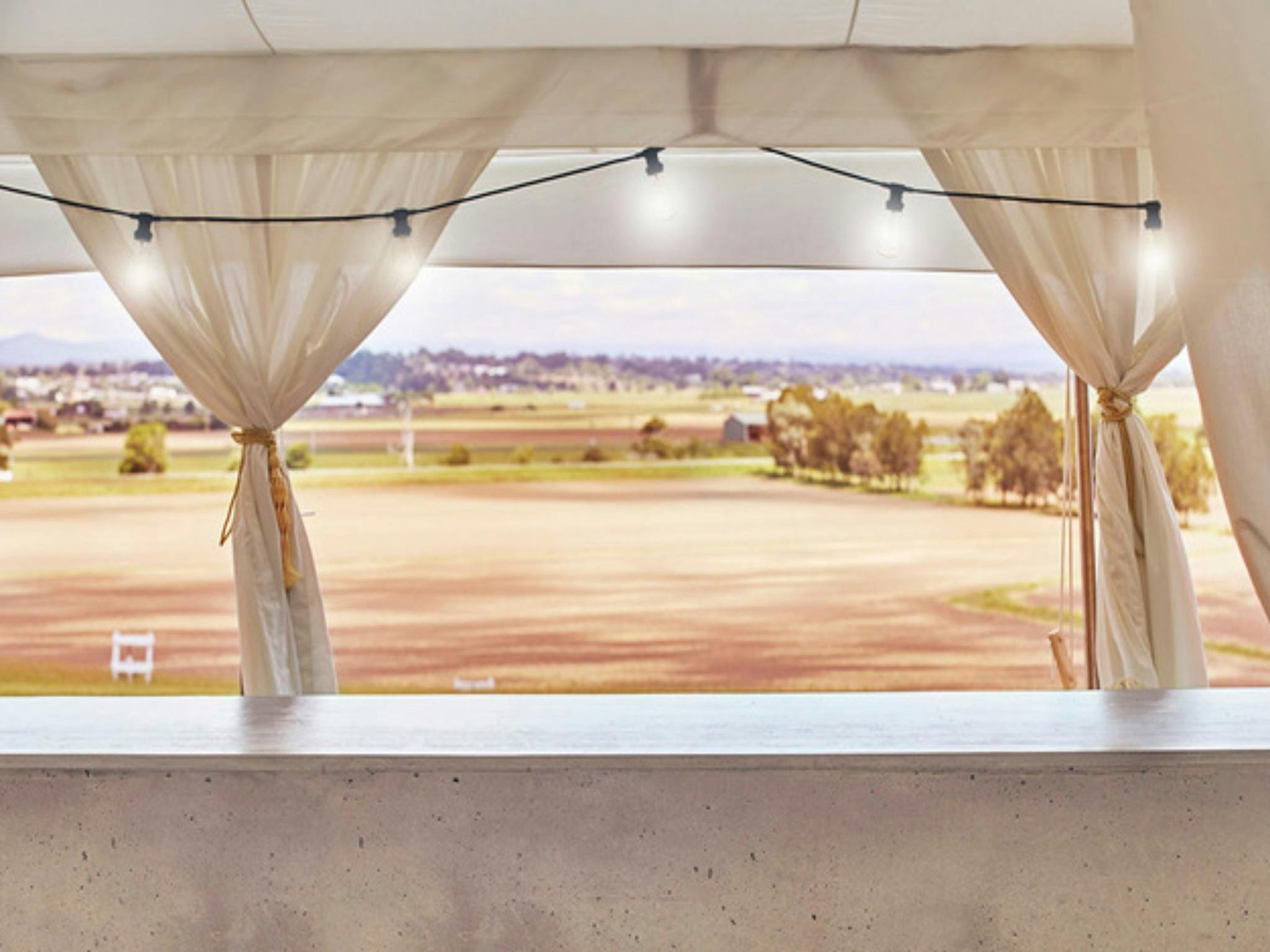 Wallalong House - Reception