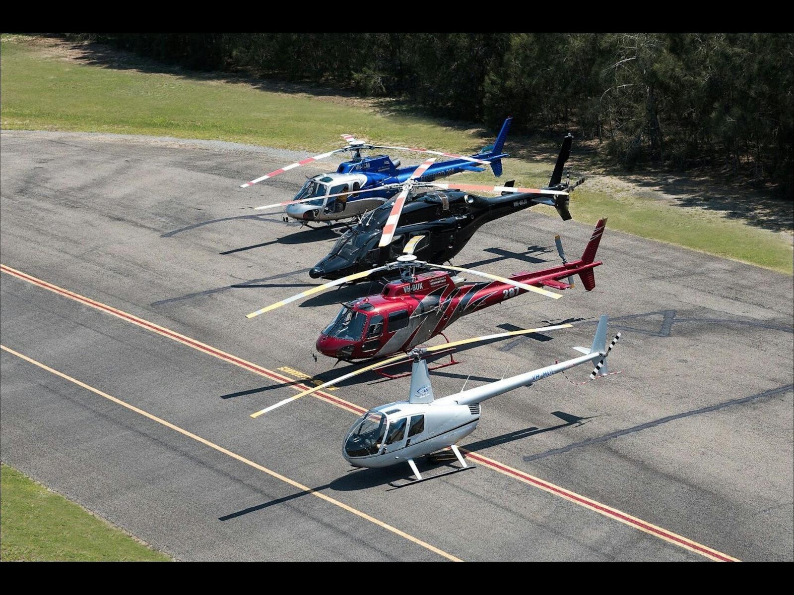 Helikopterflotte fotografiert vom Helikopter R44