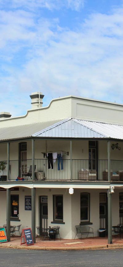 Bowning Hotel