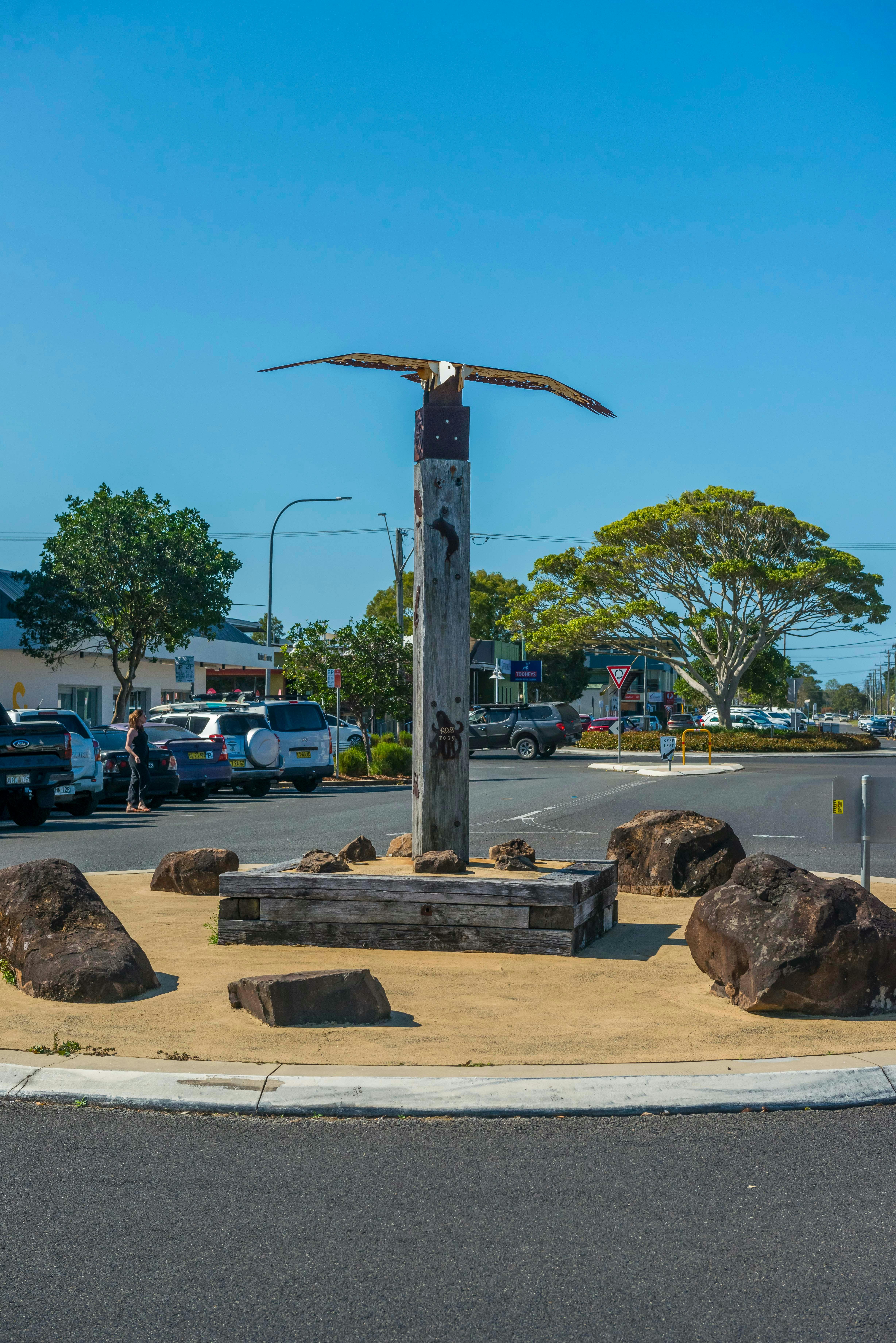 sea eagle sculpture located on roundabout