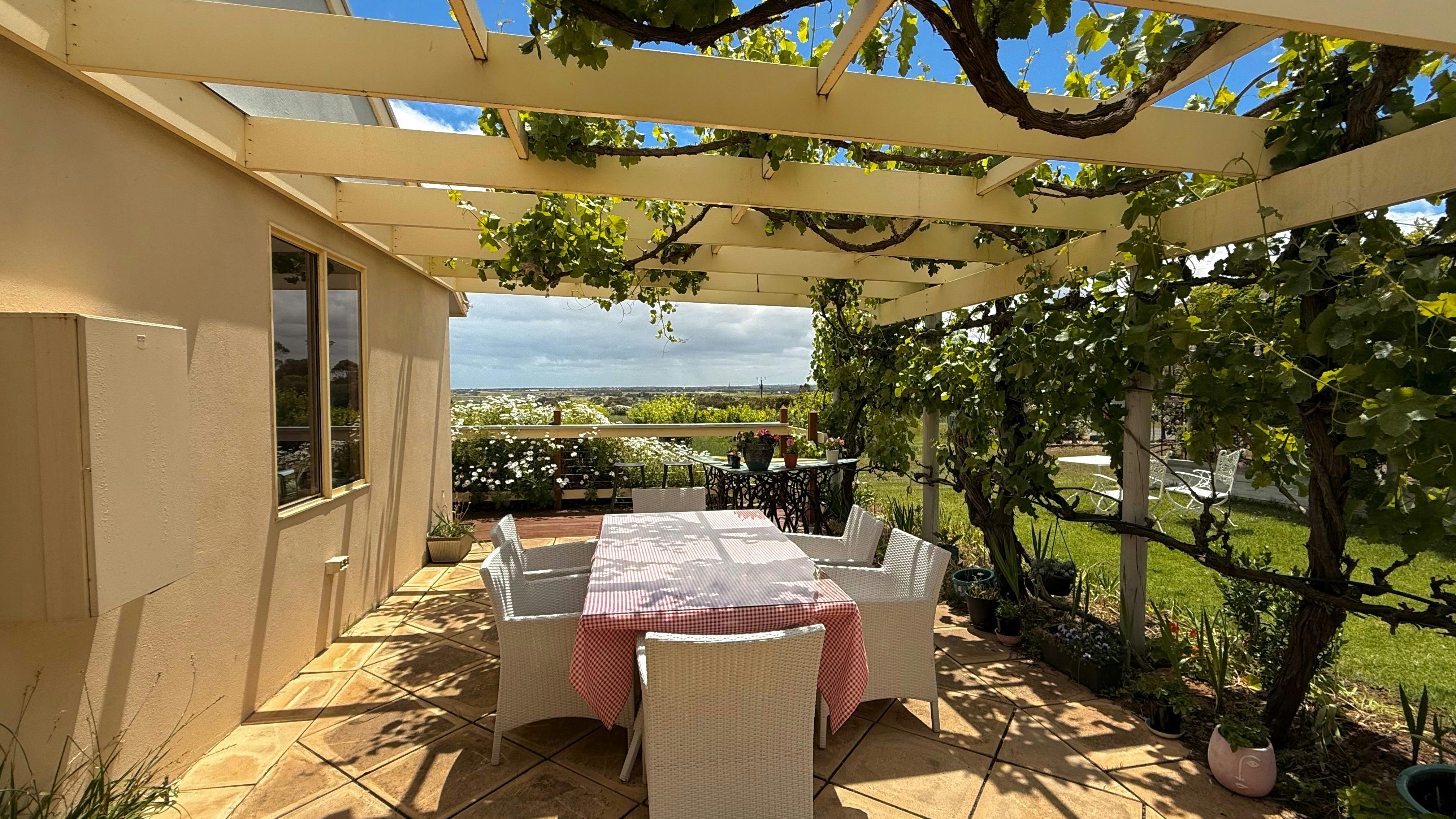 Pergola Dining