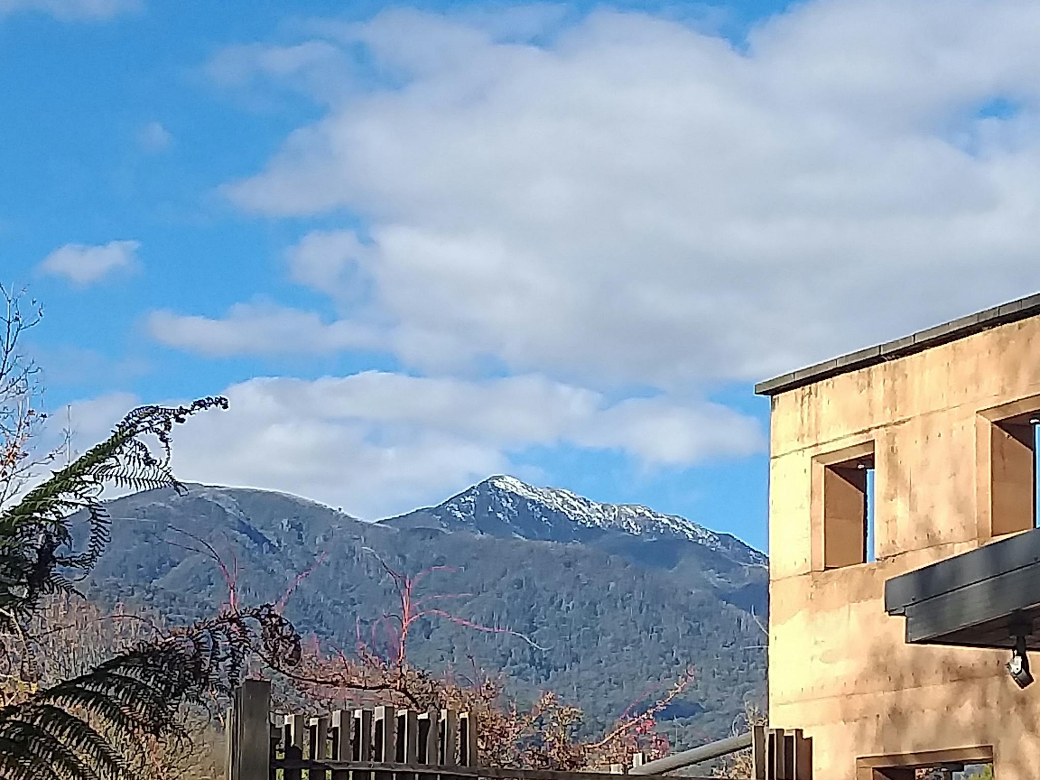 A great view to Mt. Bogong from the private outdoor spa.