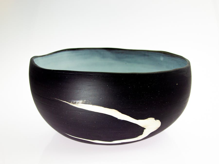 ceramic-art-studio-back-bowl-with-white-calligraphic-patterns