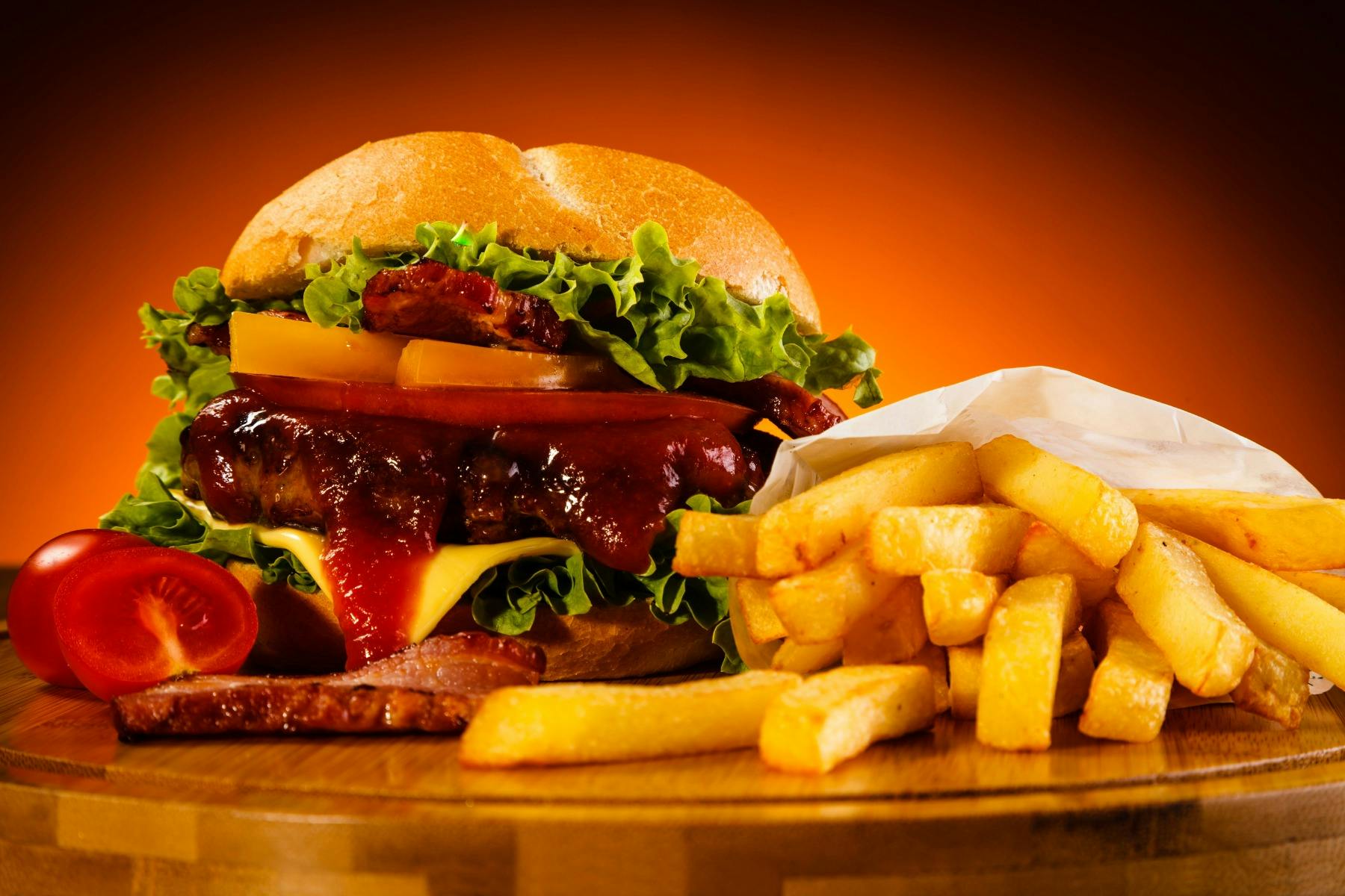 Byron Bay Wildlife Sanctuary with Wild After Dark Burgers & Brews