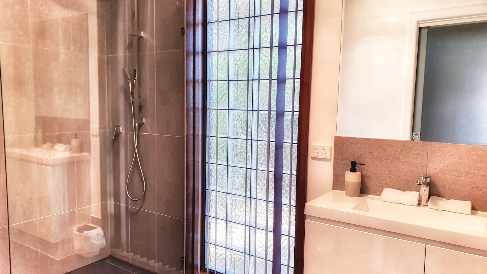 Beach House bathroom