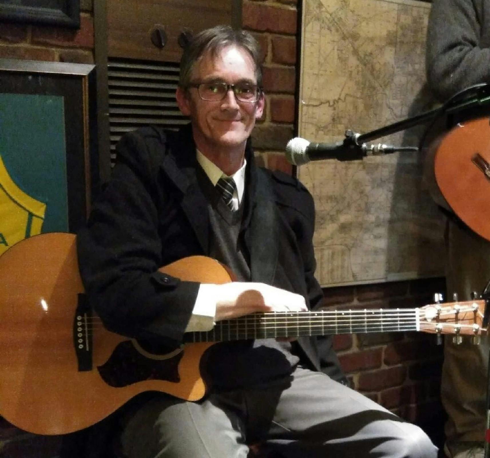 Acoustic Sundays with Mike Pounsett @ Sinclairs Gully