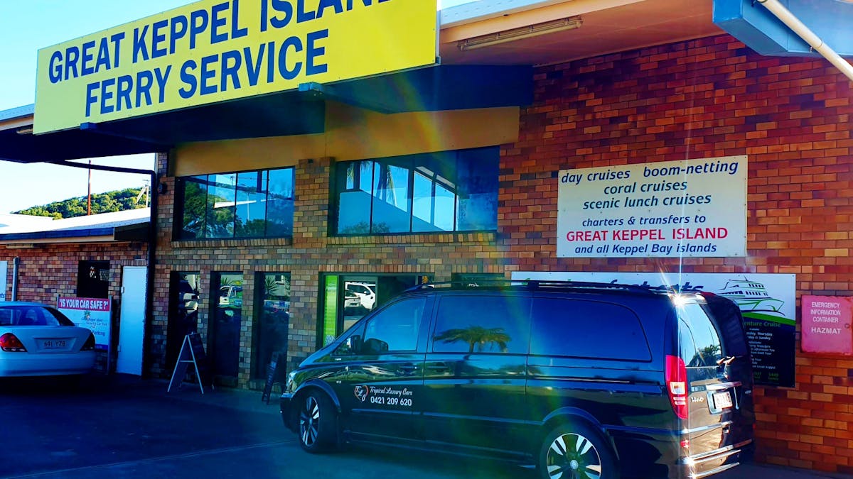 7-Seater Mercedes-Benz Van at Freedom Fast Cats ferry terminal