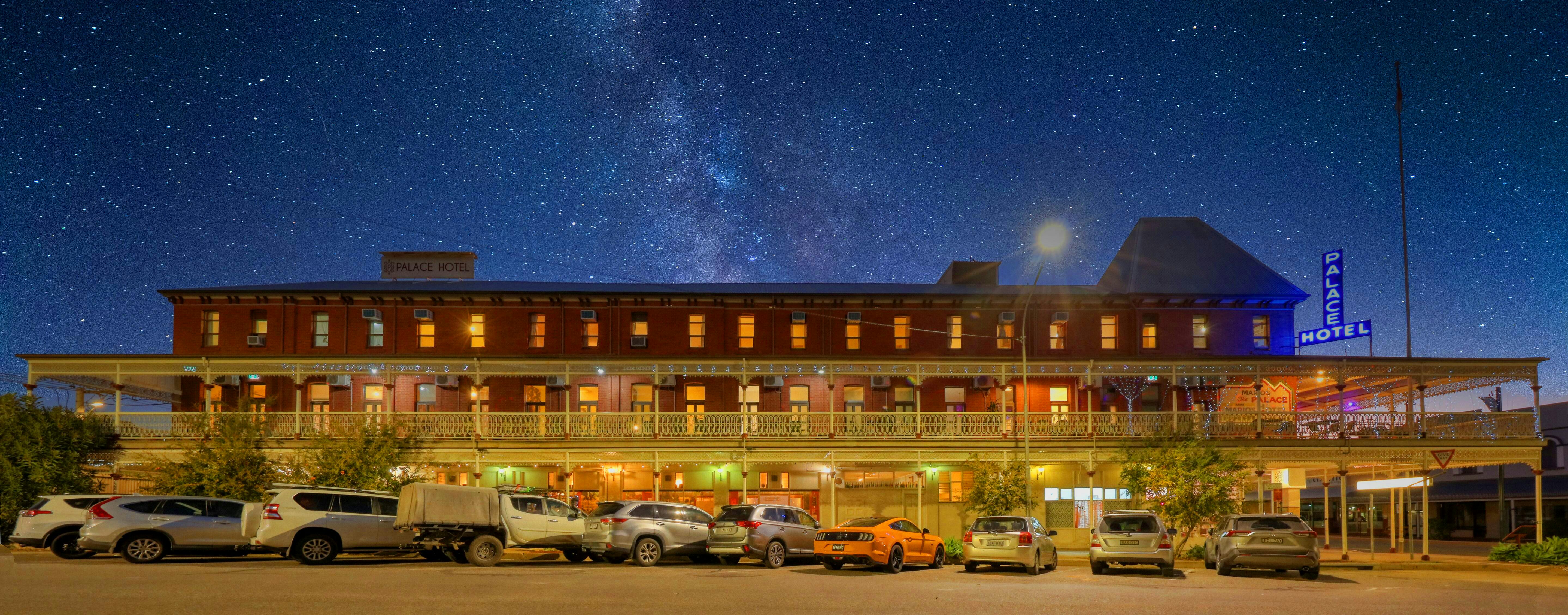 ザ・パレスホテル サイドバーレストラン