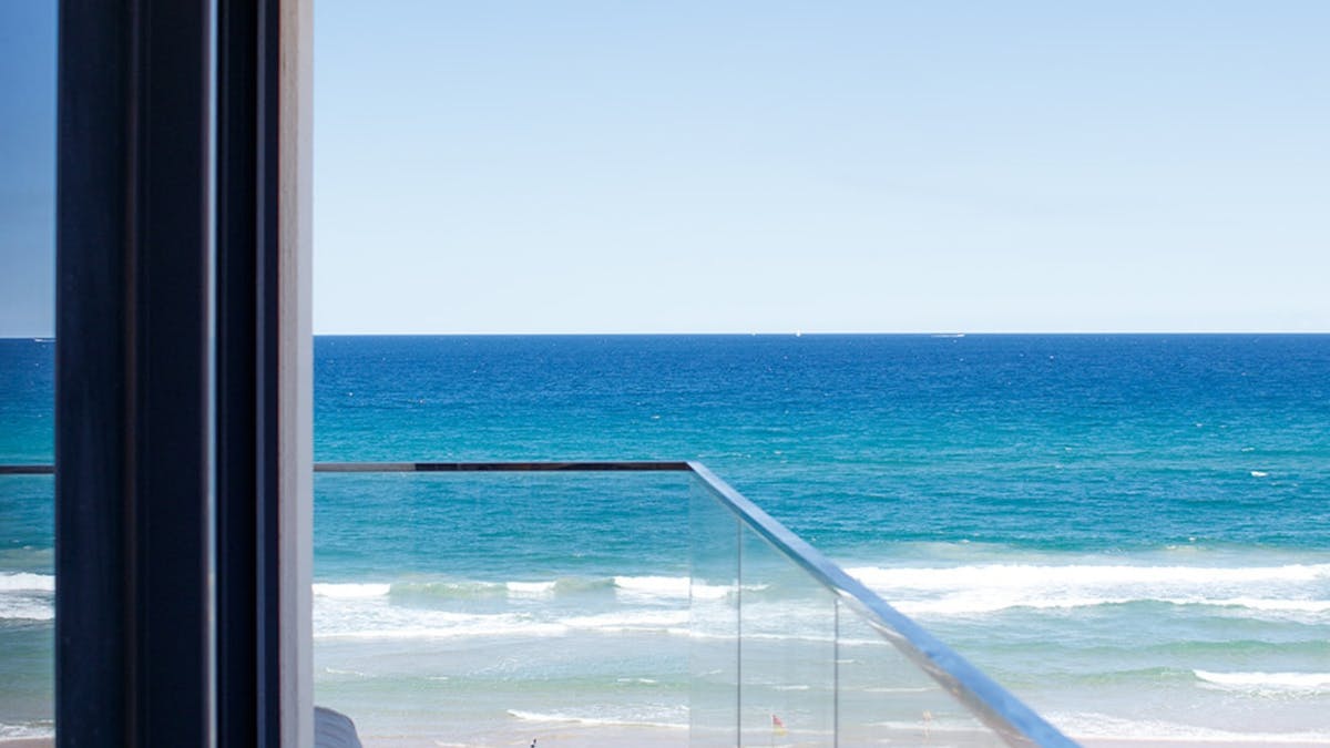 2 bedroom unit in Mermaid Beach - balcony views