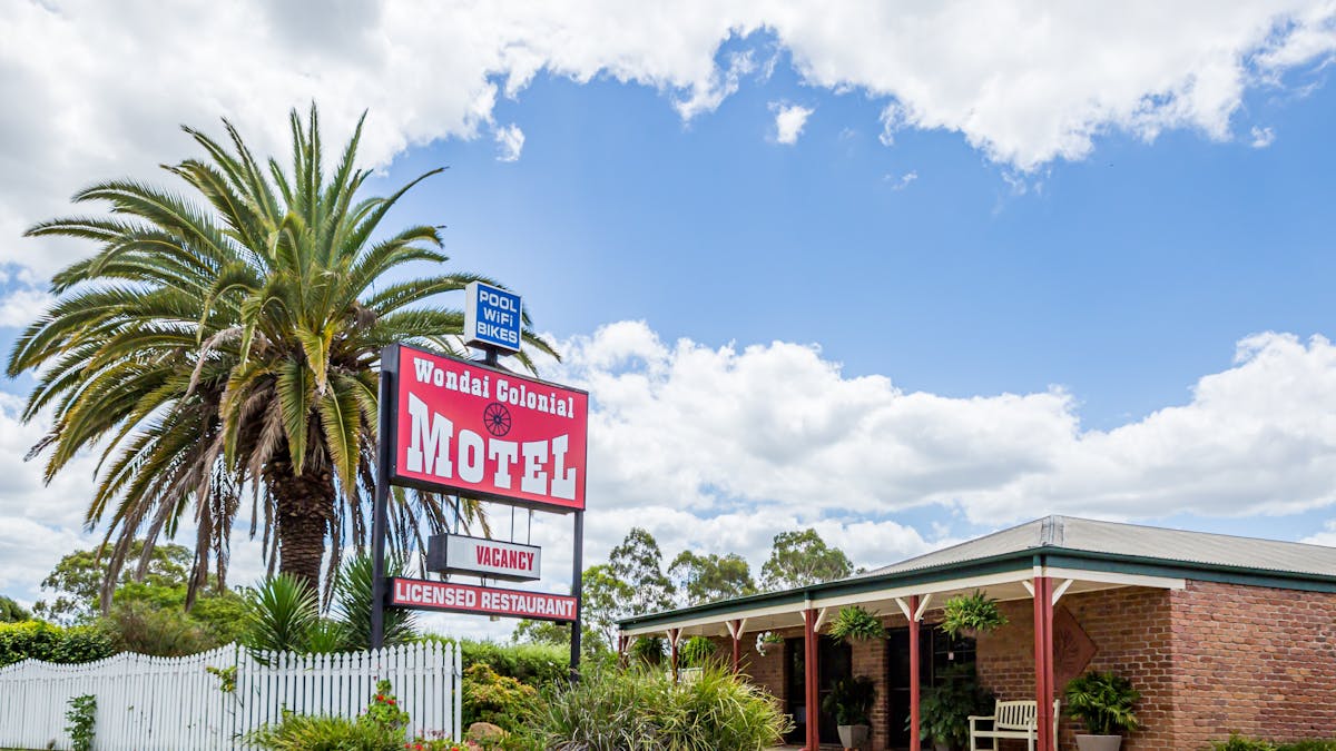 Wondai Colonial Motel & Ivory's Licensed Restaurant has all ground floor rooms, pool, pet friendly