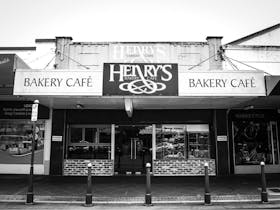 Henry's Bakery Cafe