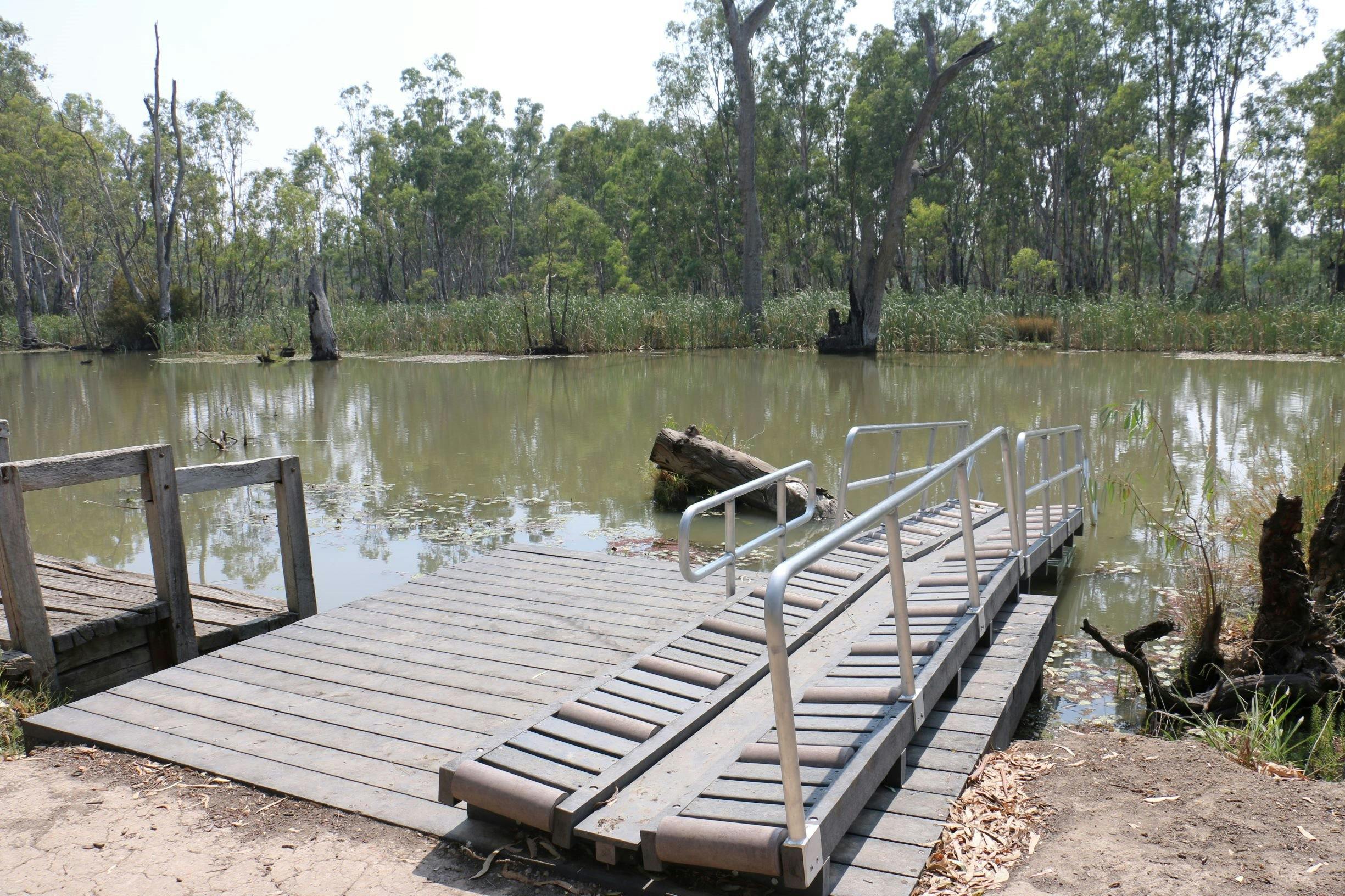 Canoe launch facility into Gunbower Creek