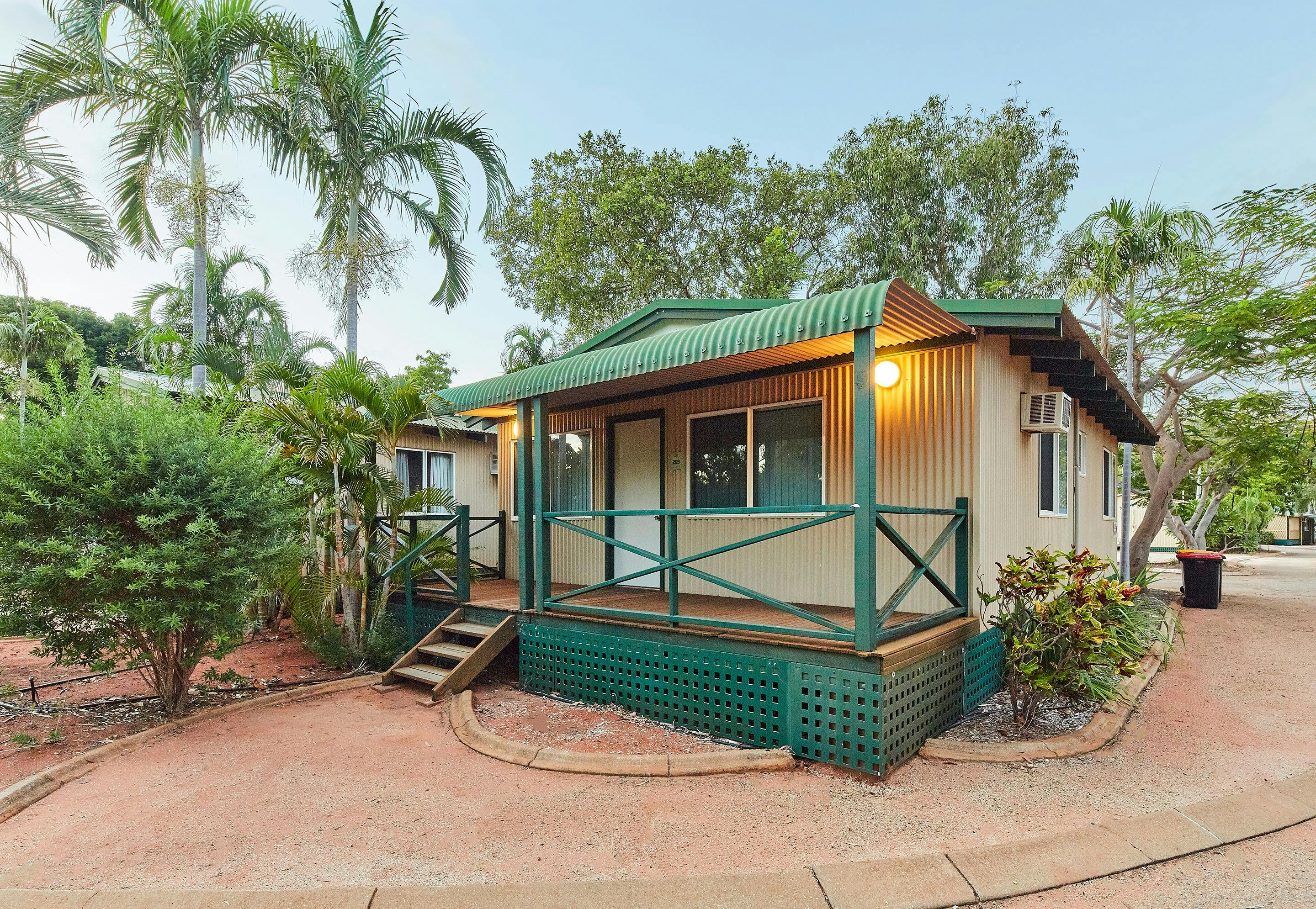 2 Bedroom Cabin - Sleeps Five