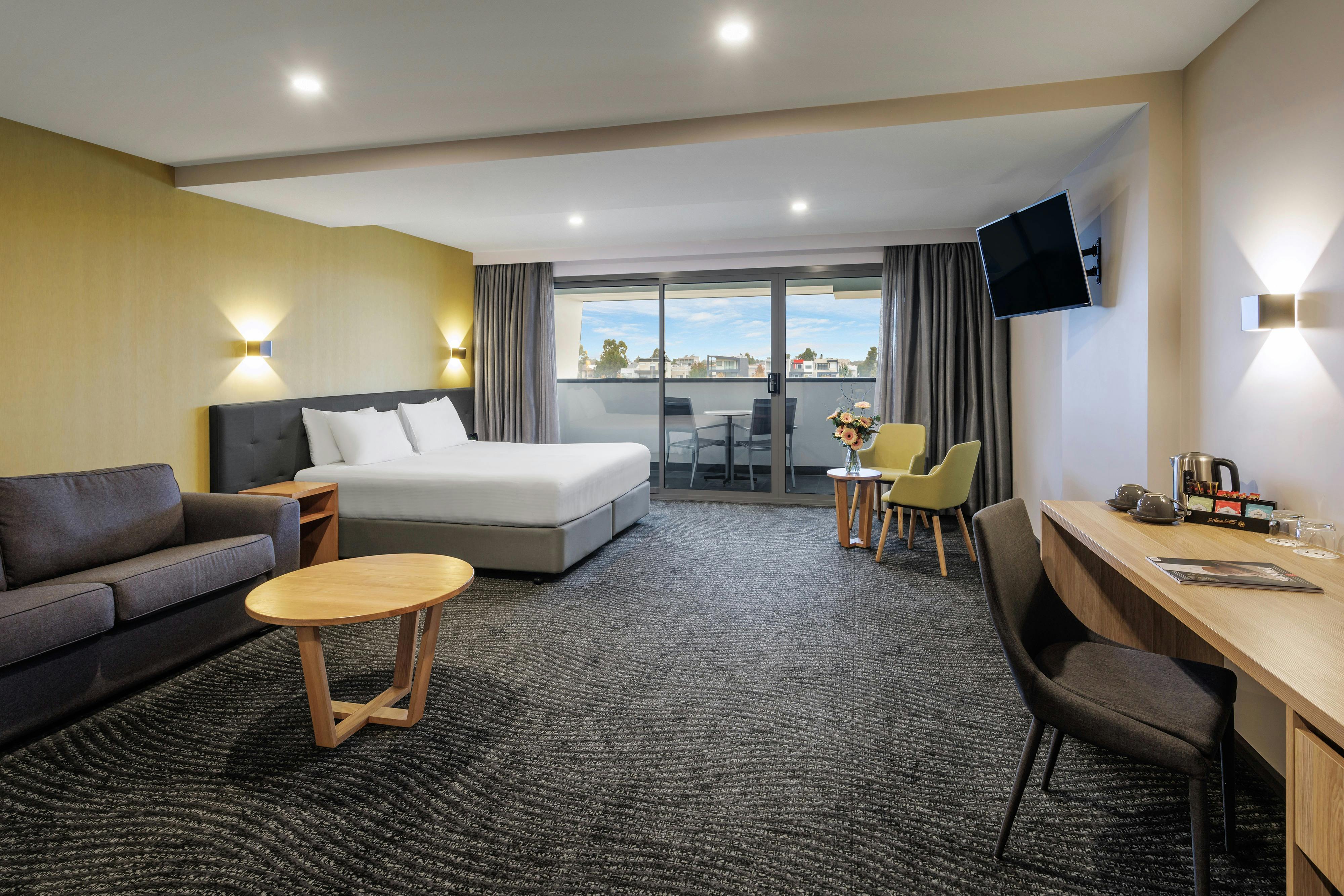 Superior King Balcony