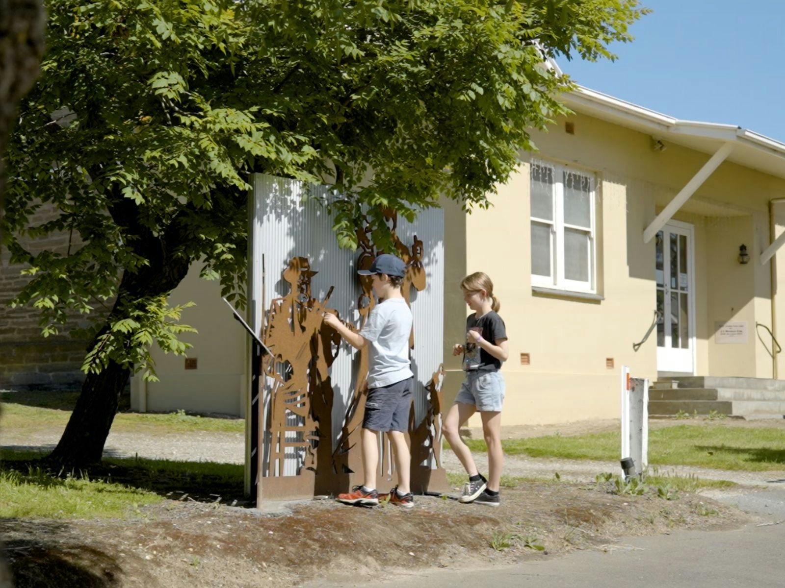 Eden Valley Heritage Silhouette