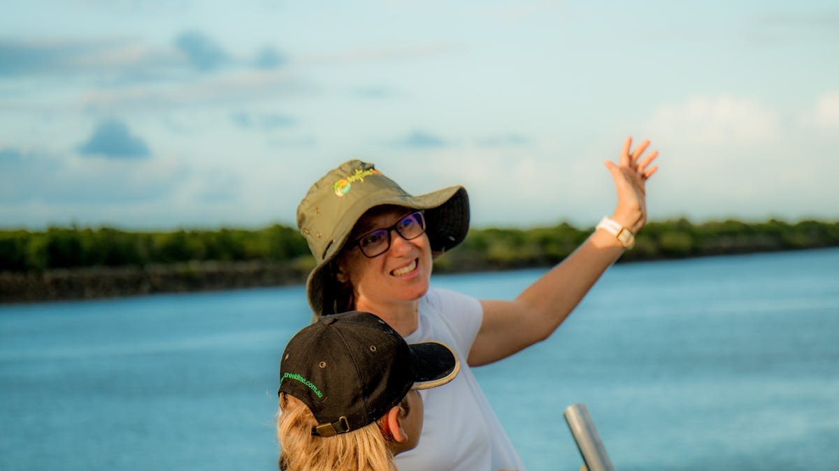 Tour guide Pioneer river
