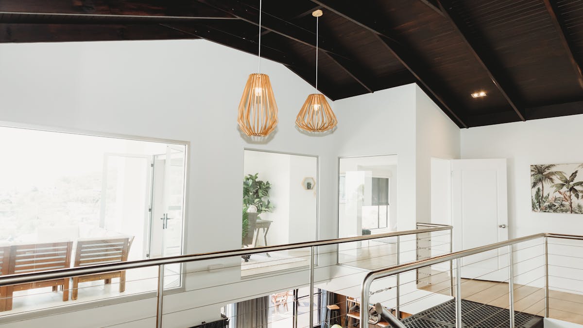 alt text=floating ceiling