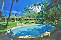Villa Marine facing rainforest, 50m to beach