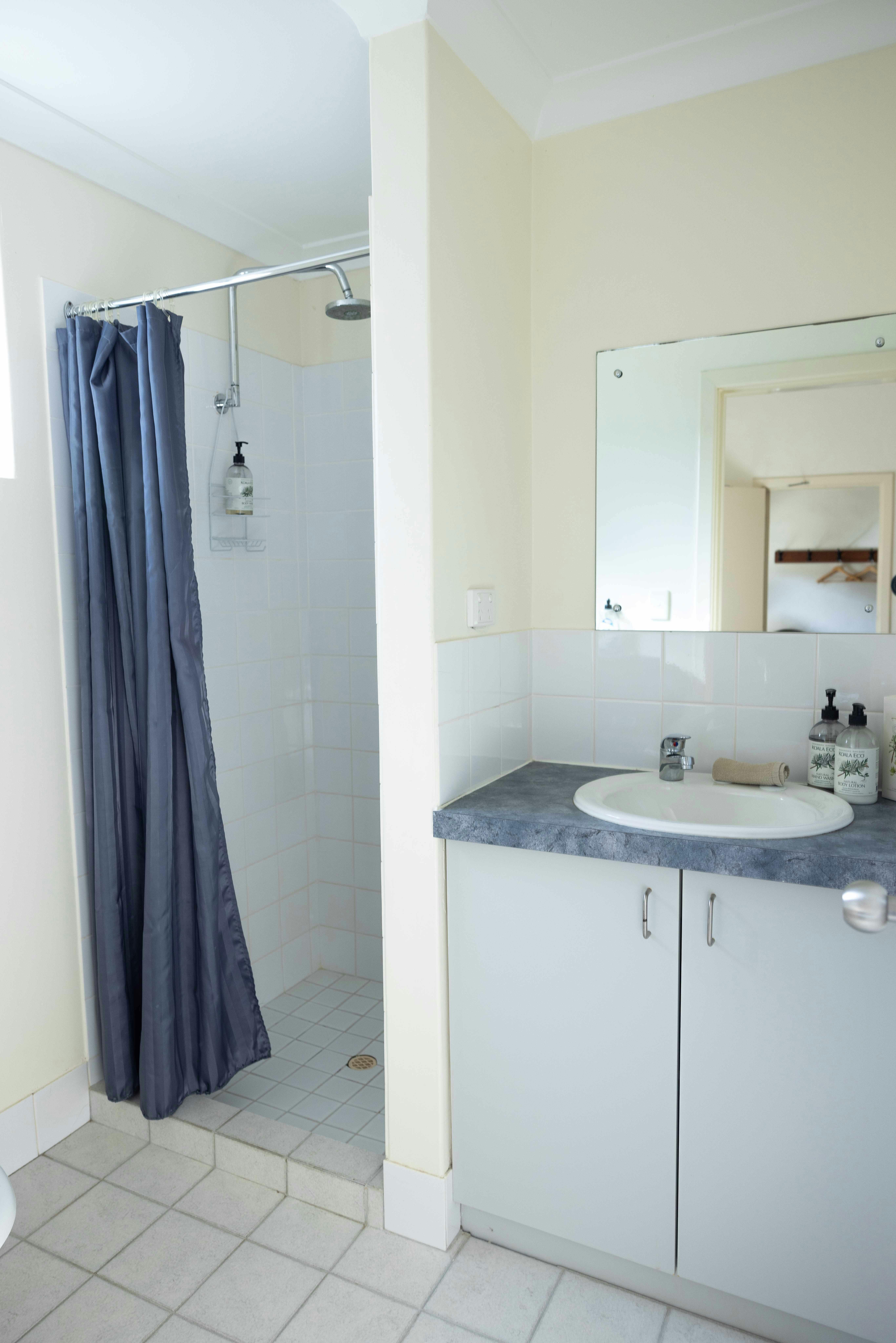 Ensuite shower