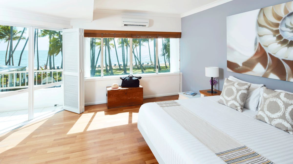 Lancemore Alamanda Palm Cove Conferencing Relax Spacious Comfort