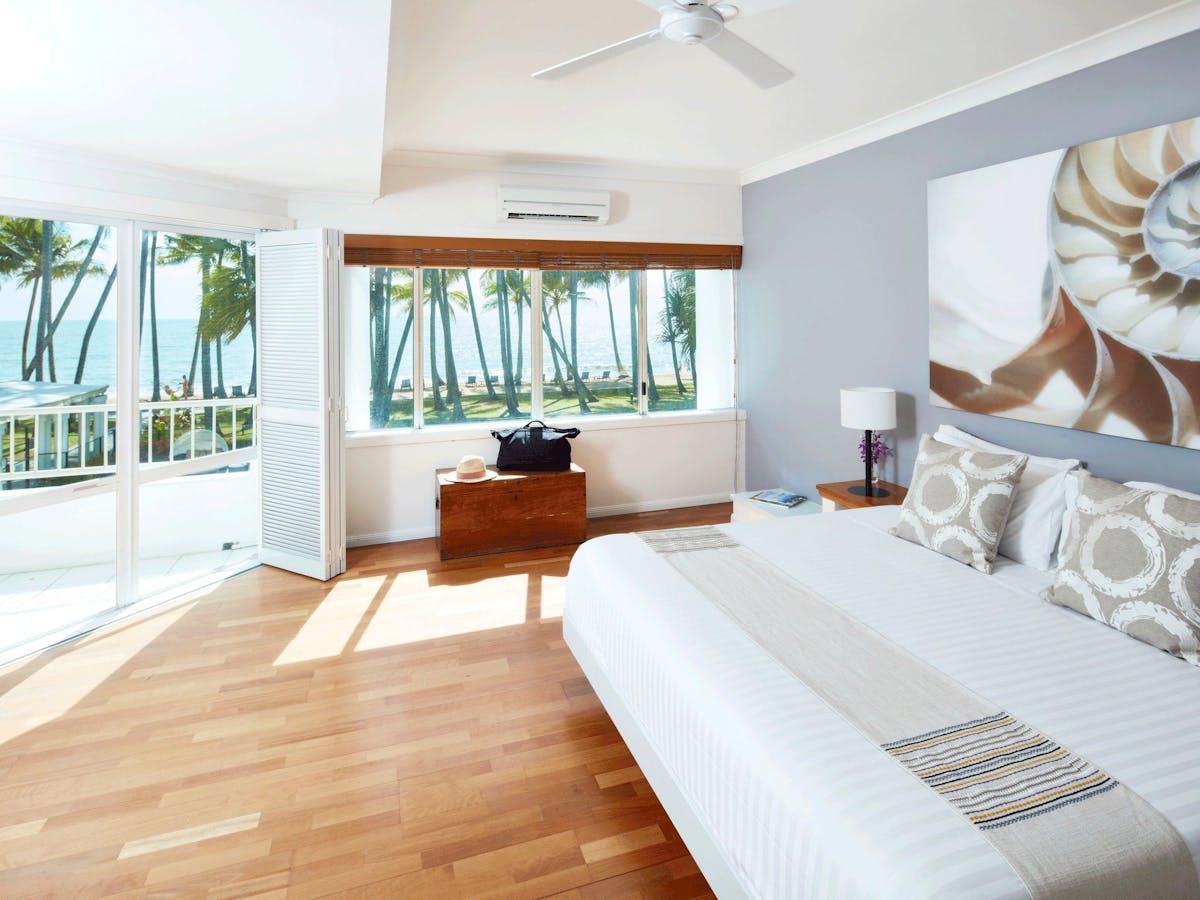 Lancemore Alamanda Palm Cove Conferencing Relax Spacious Comfort