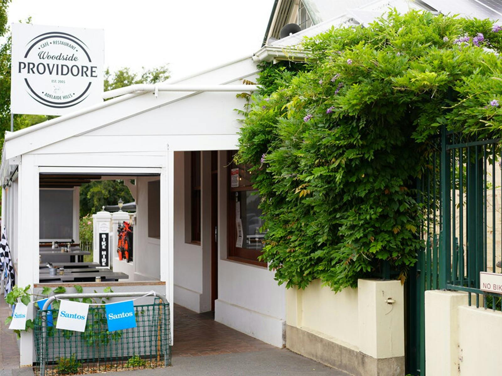 Outside dining at the Woodside Providore during Santos tour down under
