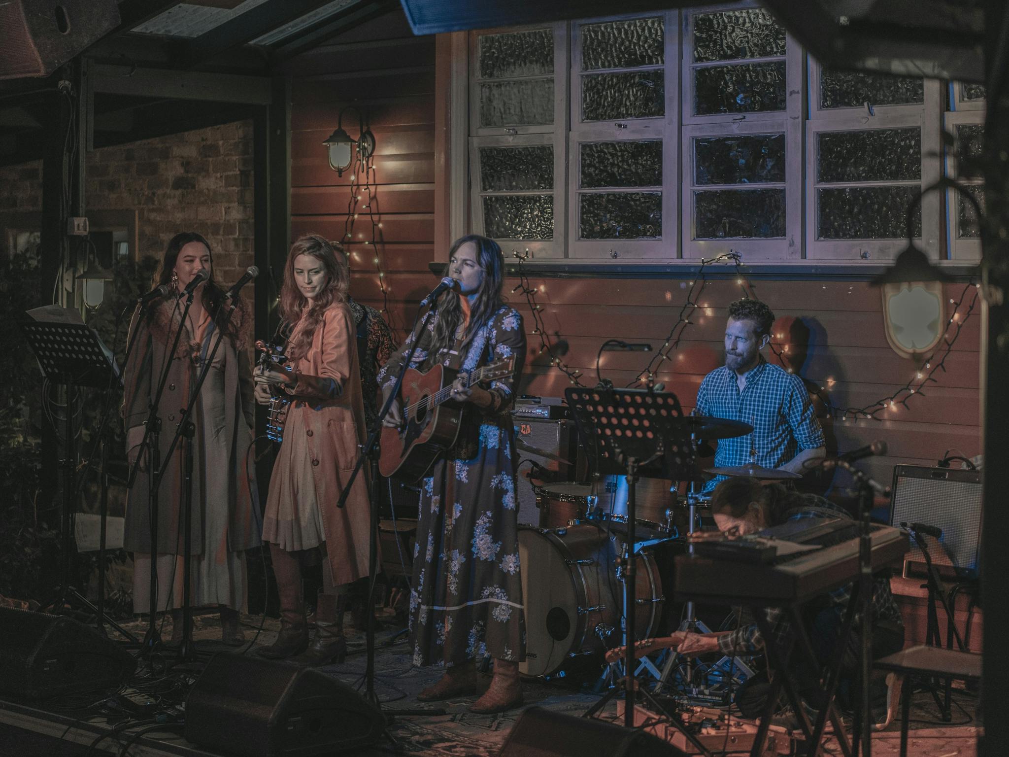 Live music at the Eltham Hote