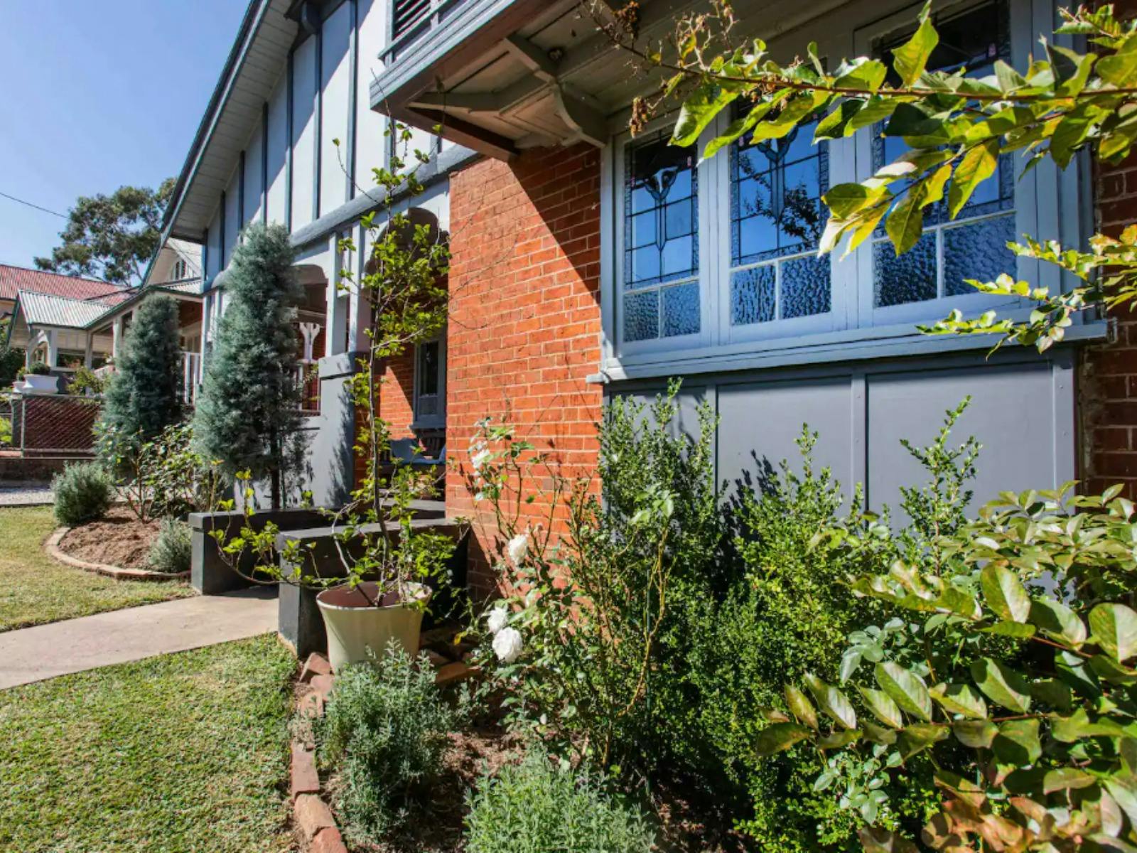 Fitzroy House Cowra Cottages NSW Holidays & Things