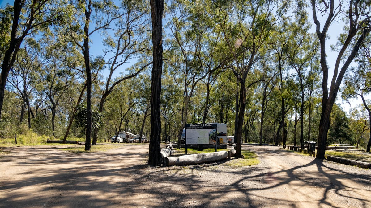 Entrance into Kinbombi Fall carpark