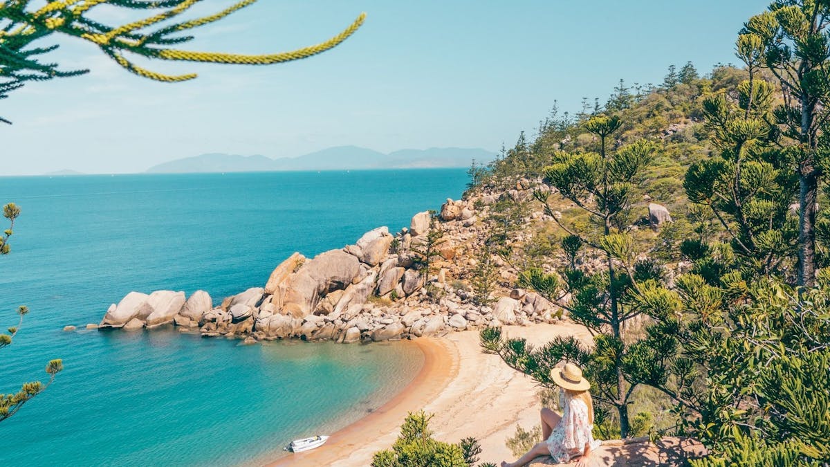 Arthur Bay lookout Magnetic Island
