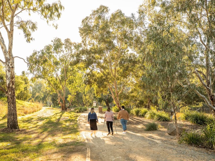 Group of women walking the Wiradjuri Trail in Wagga Wagga