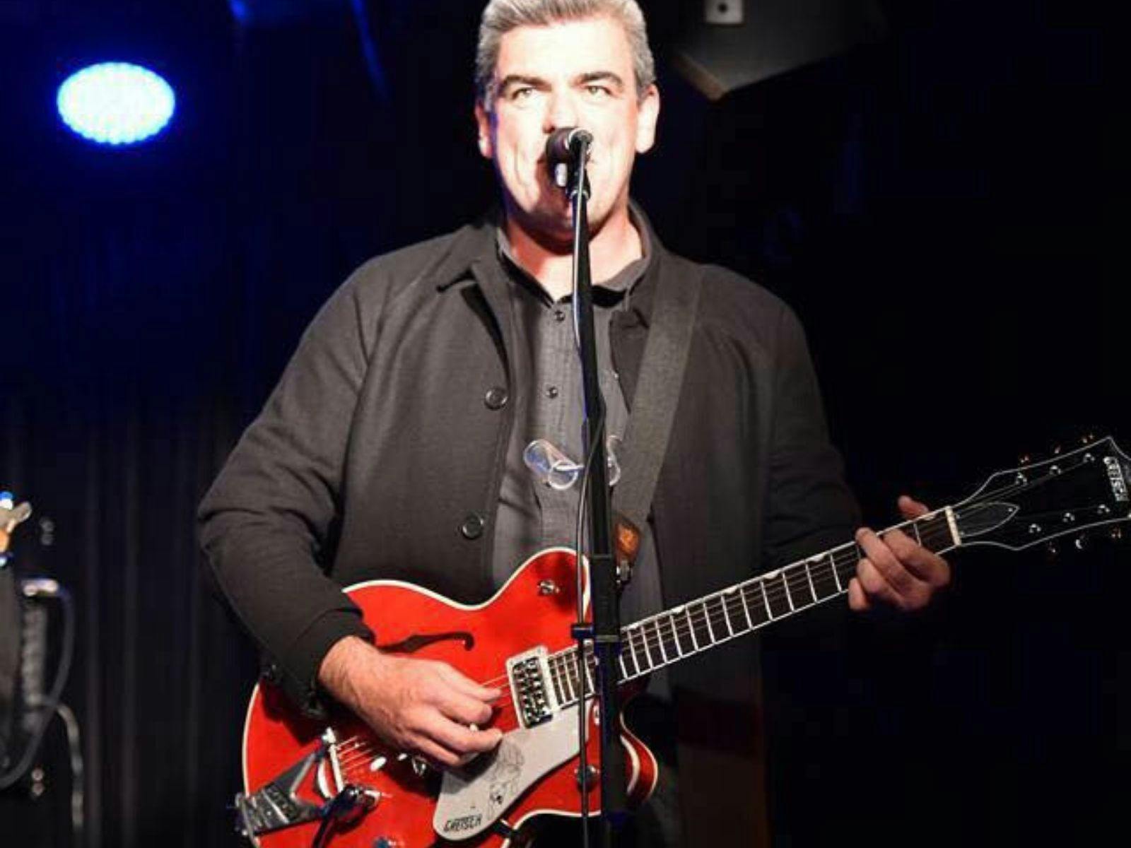 Mark Gales live at Club Nowra