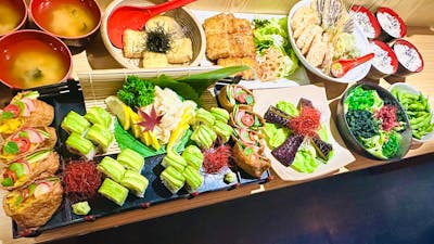Edamame, Seaweed salad, Age dashi tofu, Sushi, Miso soup, Rice, Tempura, Dengaku, Teriyaki tofu