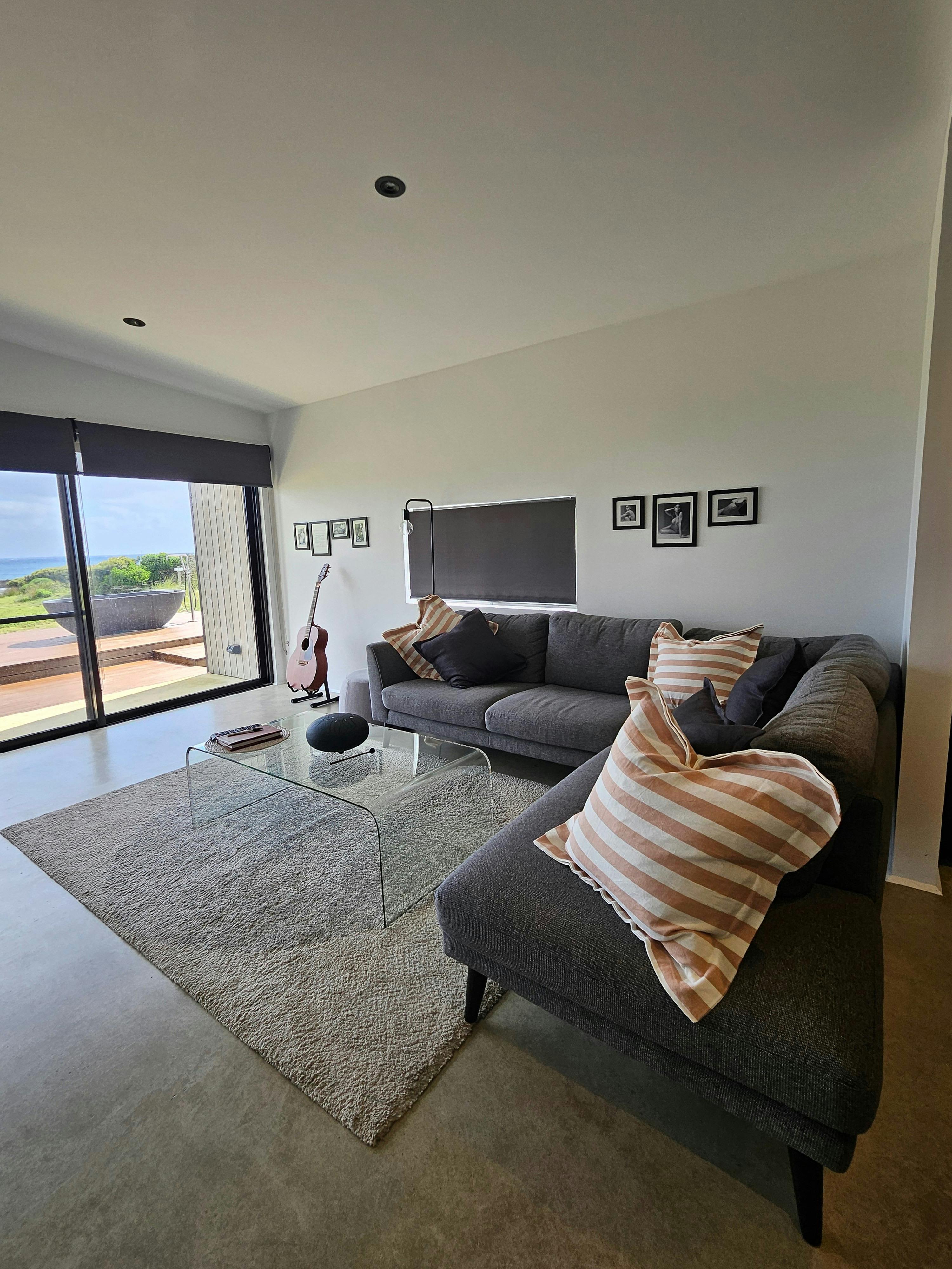 Relaxing comfortably appointed lounge area