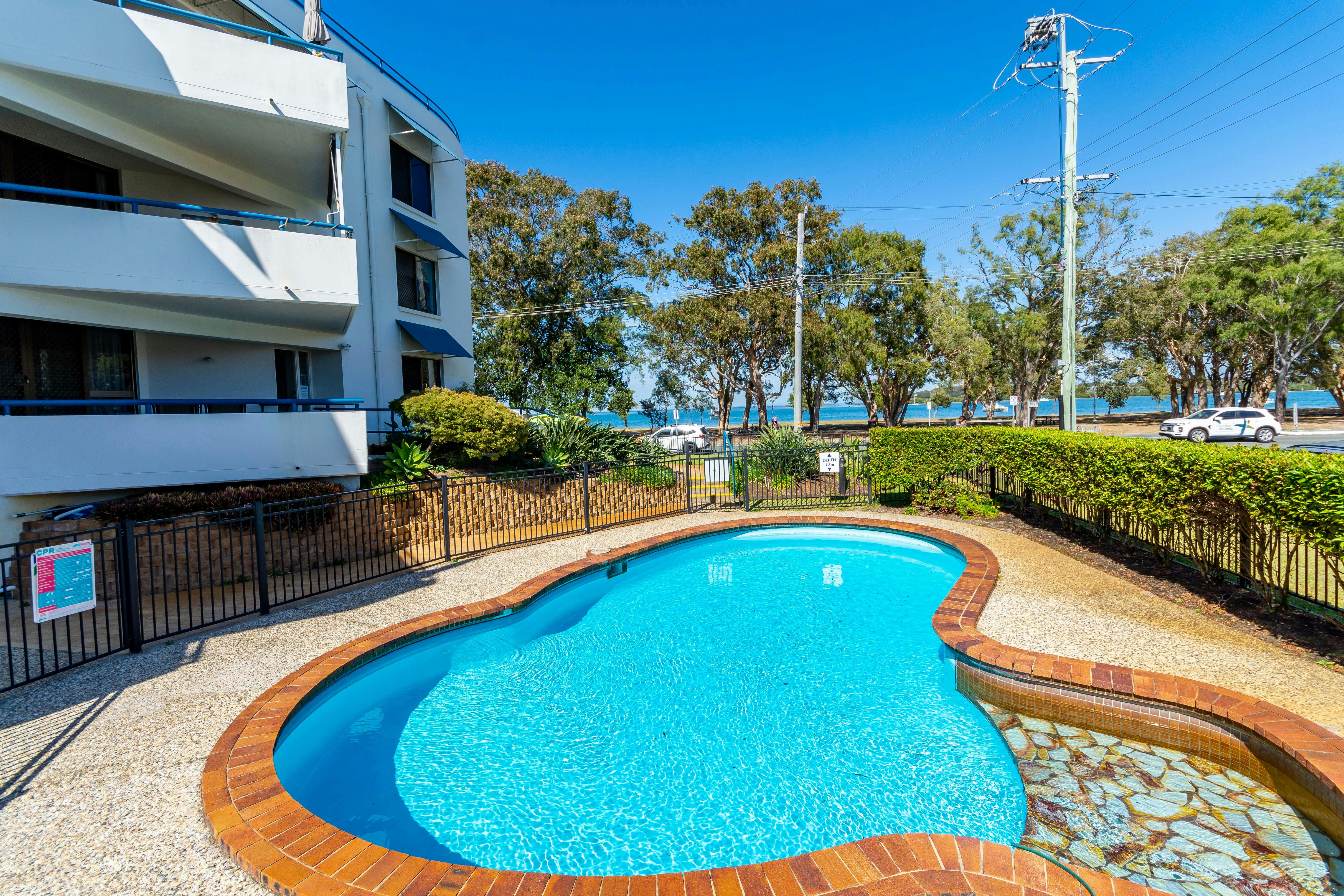 Views, Pool & Air-Conditioning - Bongaree