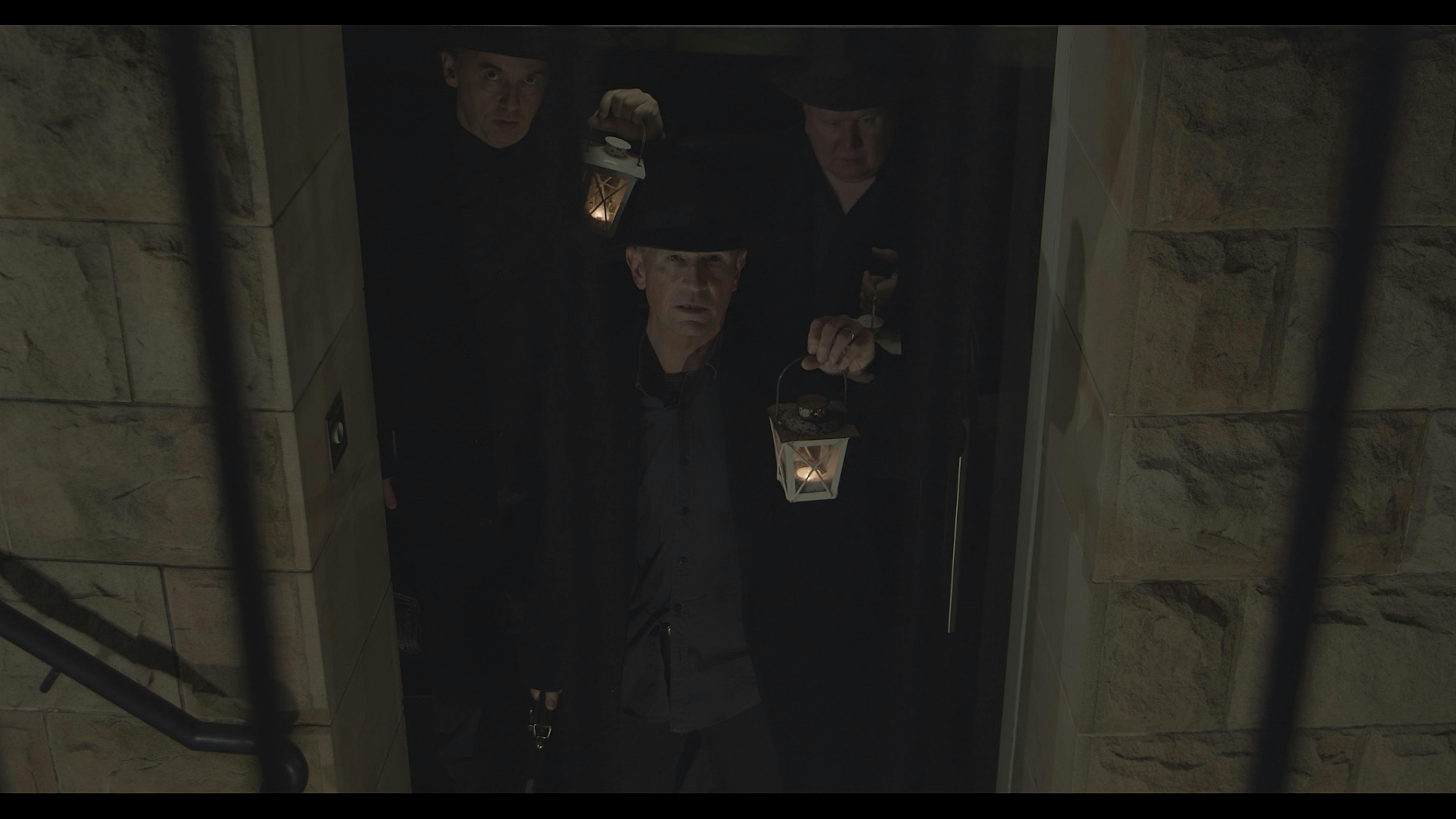 Ghost Hosts on the Rocks Ghost Tours nightly walking Ghost Tour