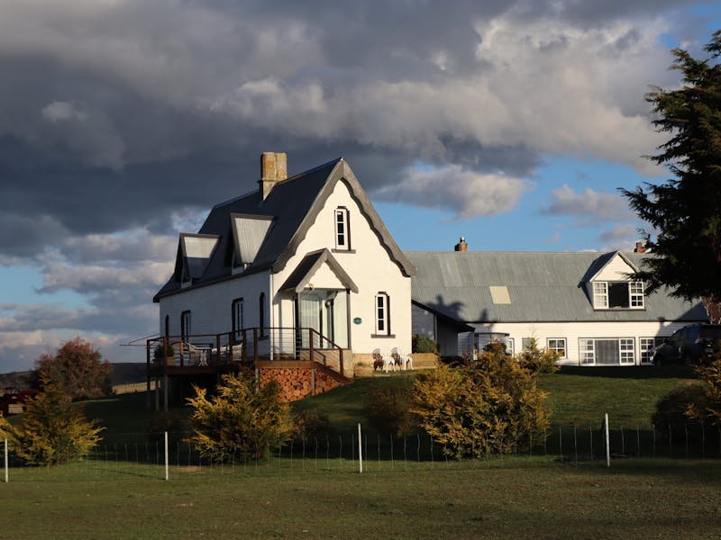 Elizabeth's Cottage image