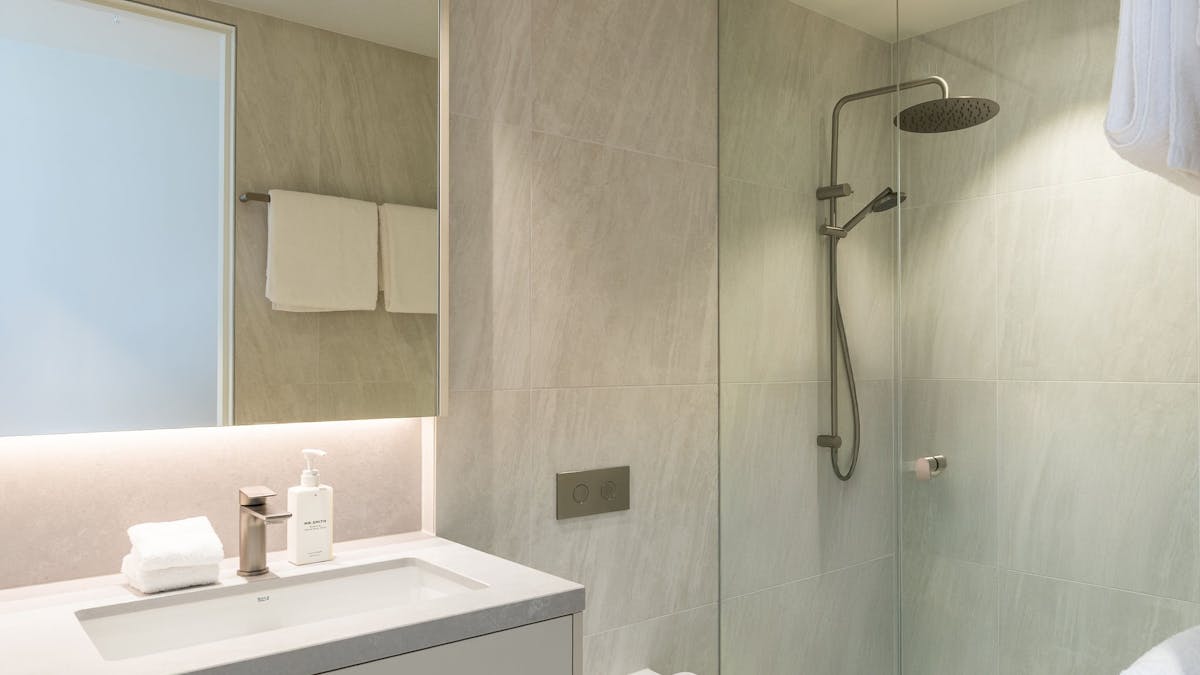 3 Bedroom unit in Kirra - bathroom 3 Bedroom unit in Kirra - bathroom
