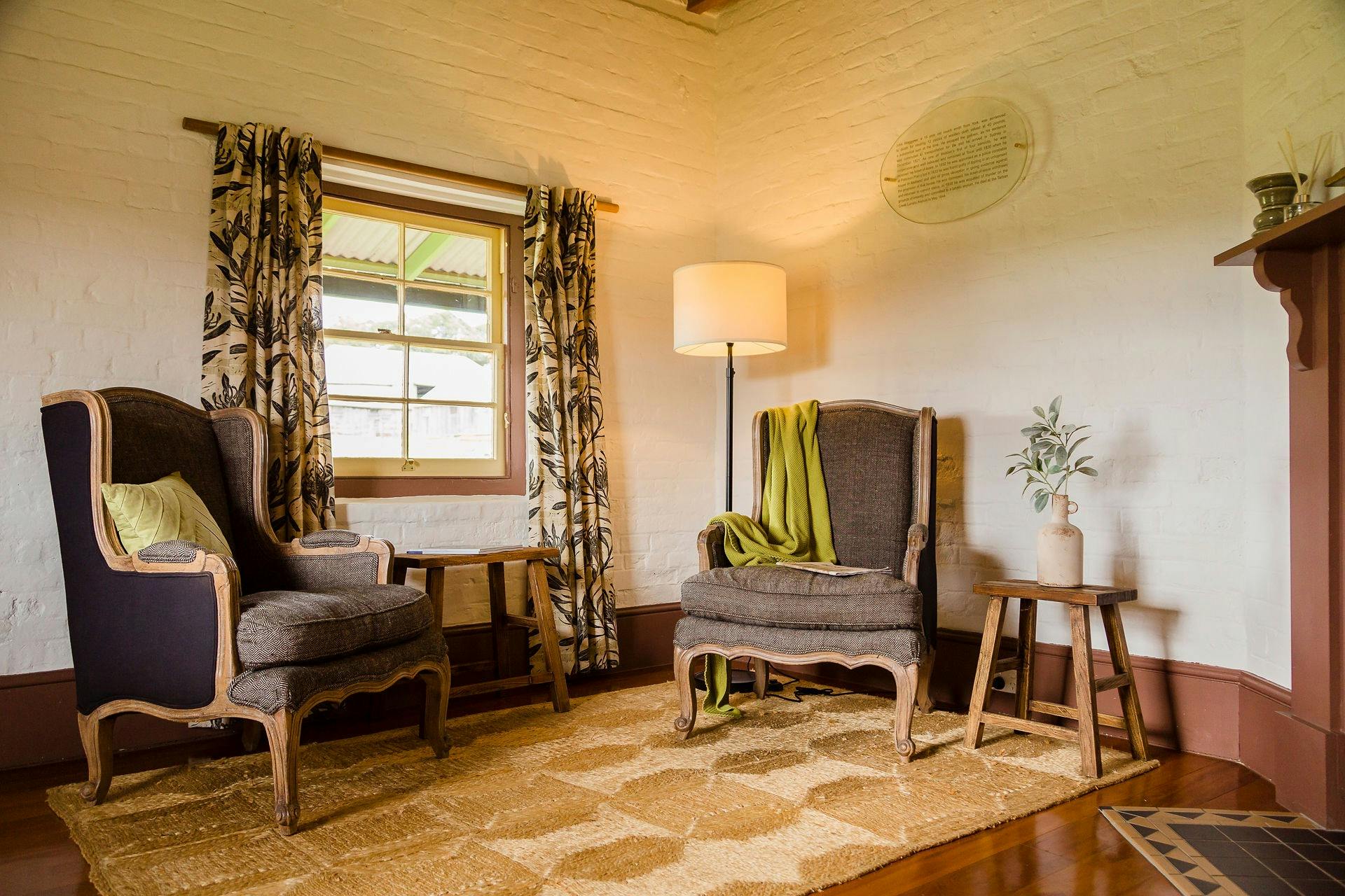 建物の西端に位置するワゴナースイートは、お客様専用のリビングエリアを備えています。