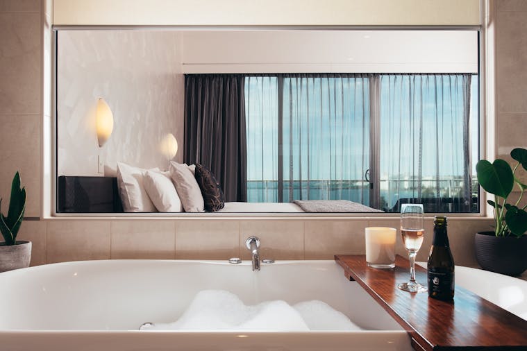 LUXURY OCEAN VIEW BALCONY SUITE