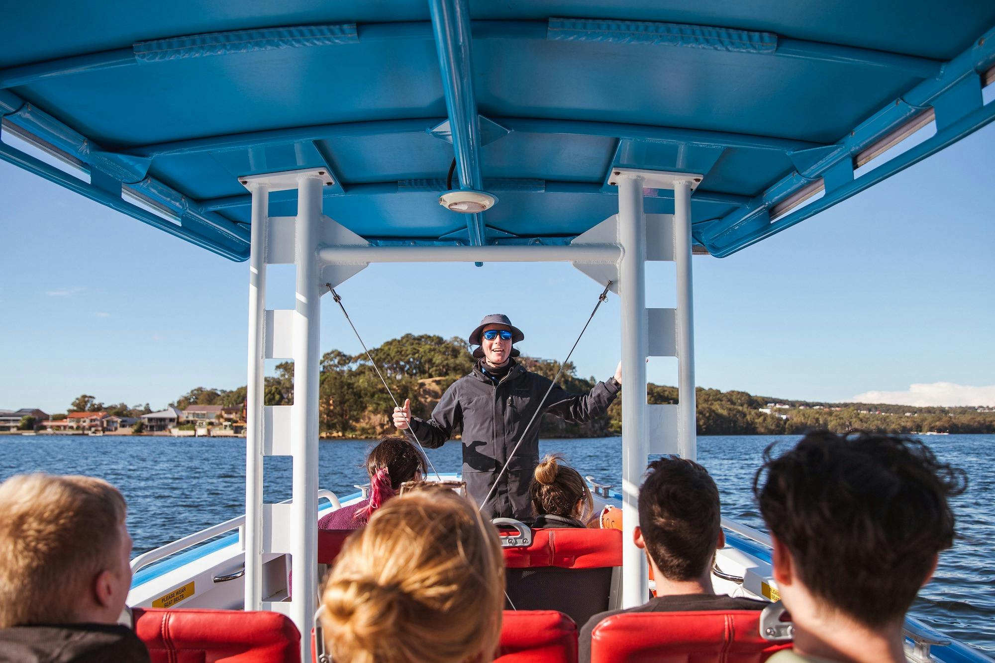Tour by boat in Lake Macquarie