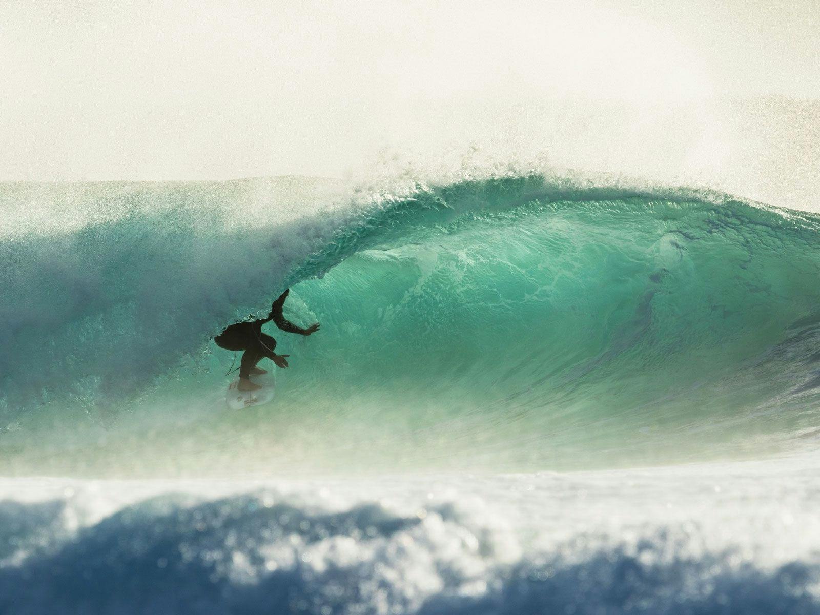 Elete surf sessions with our surf ambassadors