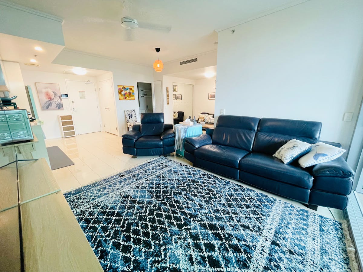 Lounge with electric, leather  recliners