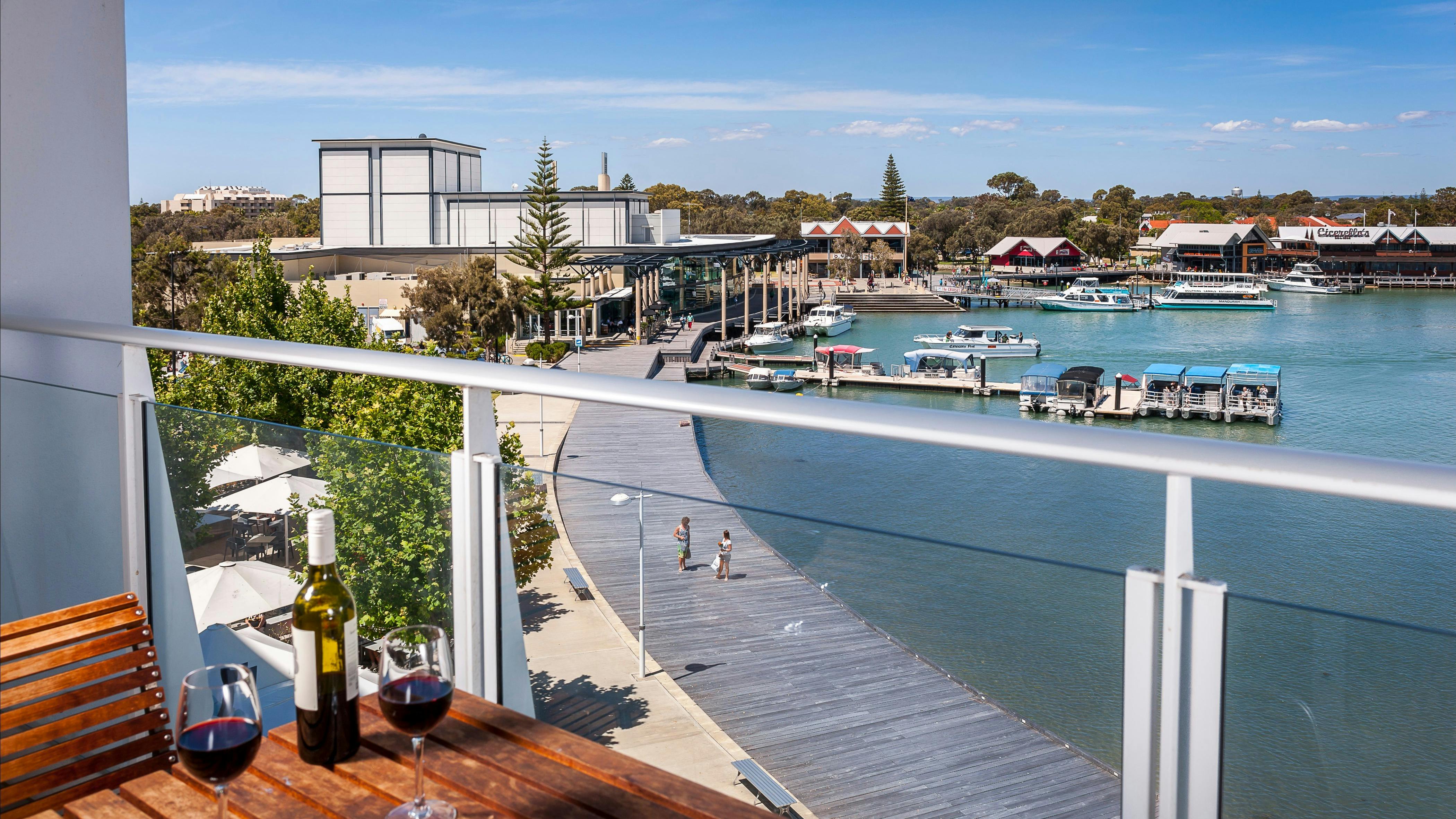 Yesterday I had the pleasure of being a part of this lovely couples wedding  day. The ceremony was held at Stingray Point in Mandurah followed by the  reception at The Sebel. The, image size:4200x2363