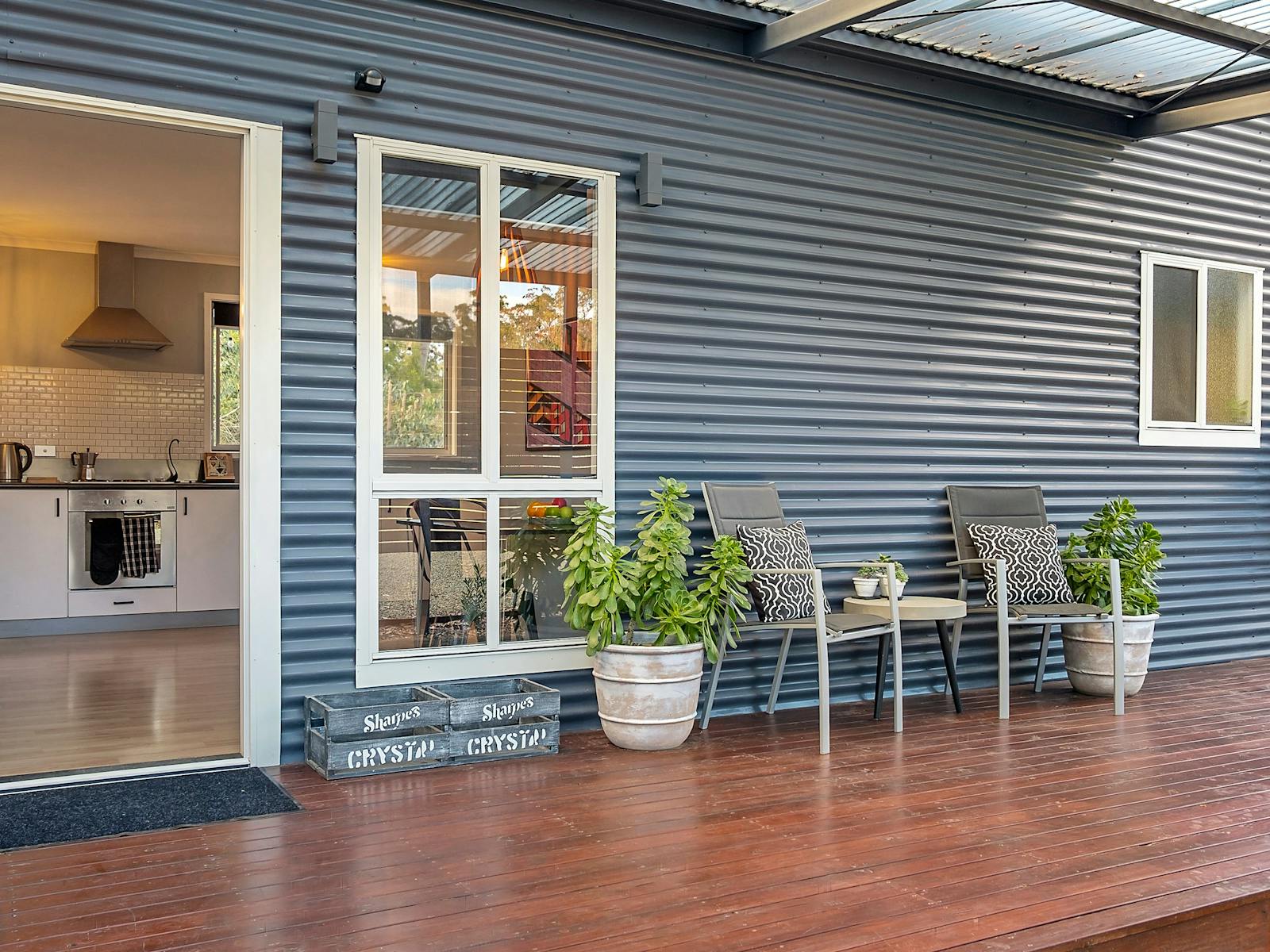 Front entry with sitting area - Three Beaches Bruny Island Huon Valley launchpad holiday home